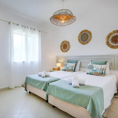 Serenity Pool & Garden | Clube *